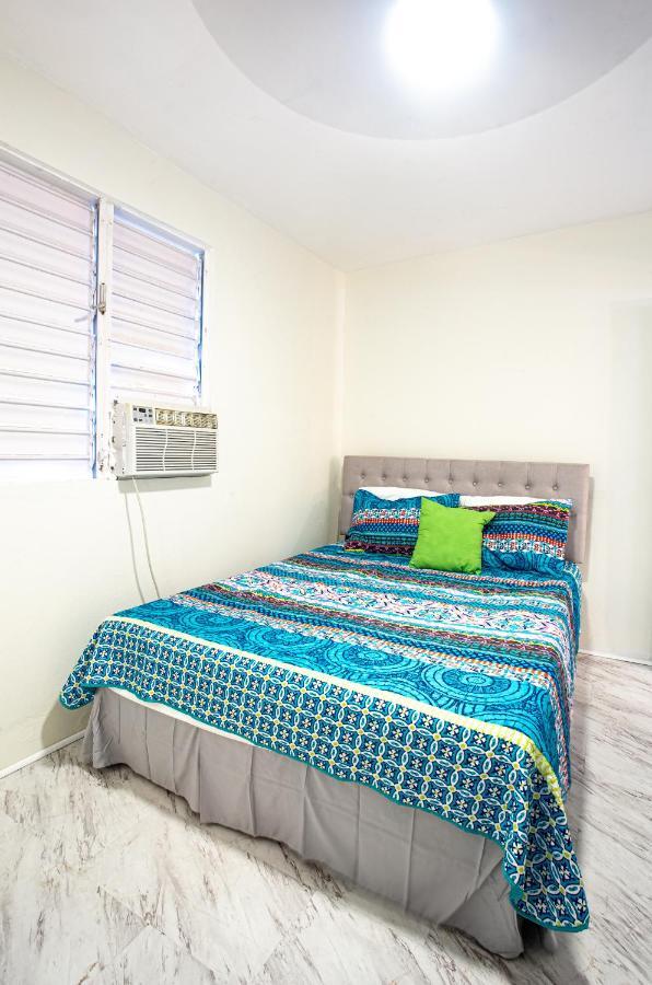 2A - Welcoming Apt Near Crashboat Beach أغواديلا المظهر الخارجي الصورة
