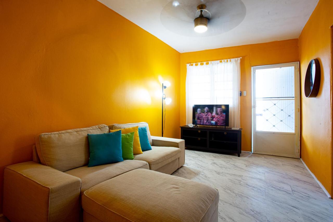 2A - Welcoming Apt Near Crashboat Beach أغواديلا المظهر الخارجي الصورة